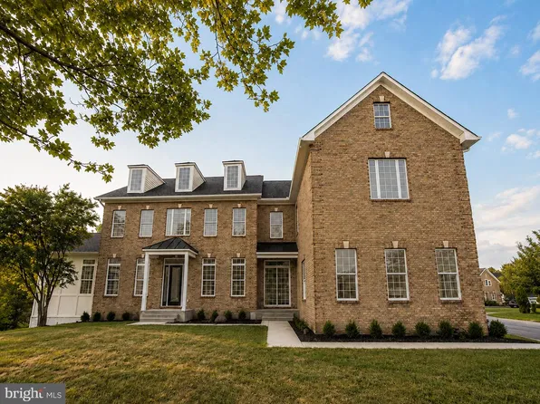 5005 Burnside Farm Pl, Haymarket, VA 20169