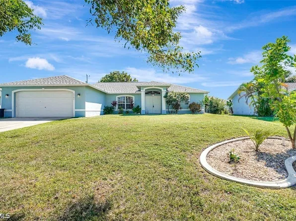 1702 SW 12th Ln, Cape Coral, FL 33991