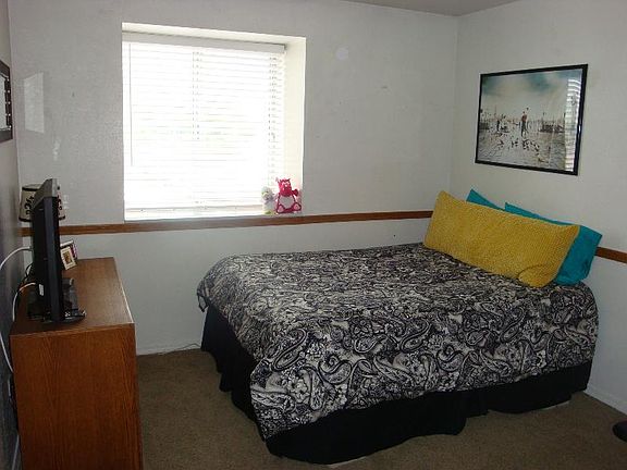 5th image of 728 W 1720 N APT 115