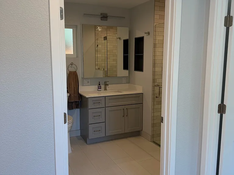 2331 Fairfield Ave #B — Photo 16