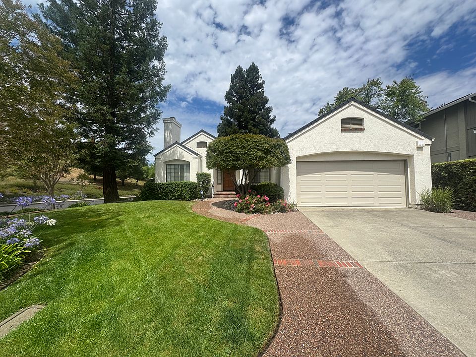 1st image of 5 Stanton Ct