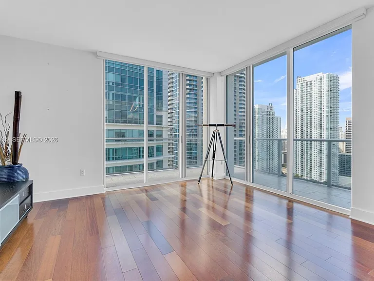 1155 Brickell Bay Dr #Penthouse 102 — Photo 2