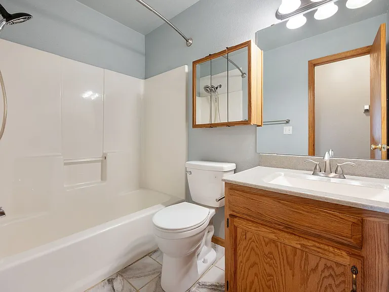 3809 Hamilton Ave — Photo 12
