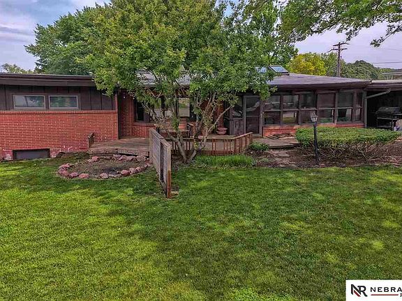 2nd image of 4600 Eden Cir
