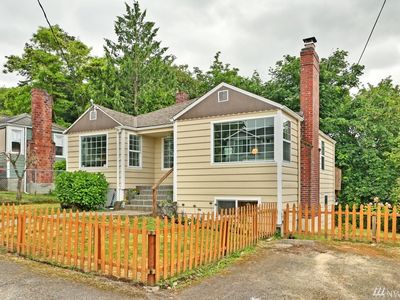 10619 Rustic Rd S, Seattle, WA, 98178