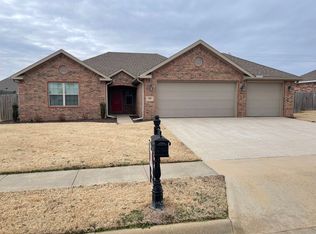 405 Cherry St, Pea Ridge, AR 72751