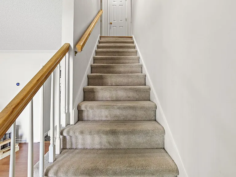 118 Archdale Dr — Photo 15