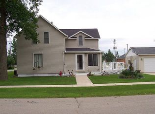 922 Thompson St, Sheffield, IA 50475