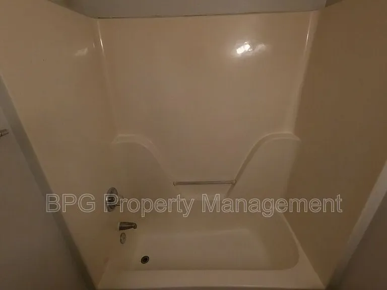 205 N Main St #8 — Photo 9