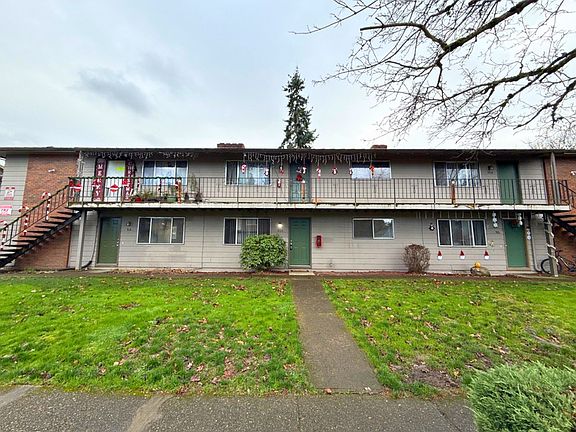 2nd image of 3920 Iberis St NE