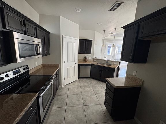 3rd image of 3304 Bastrop Ave