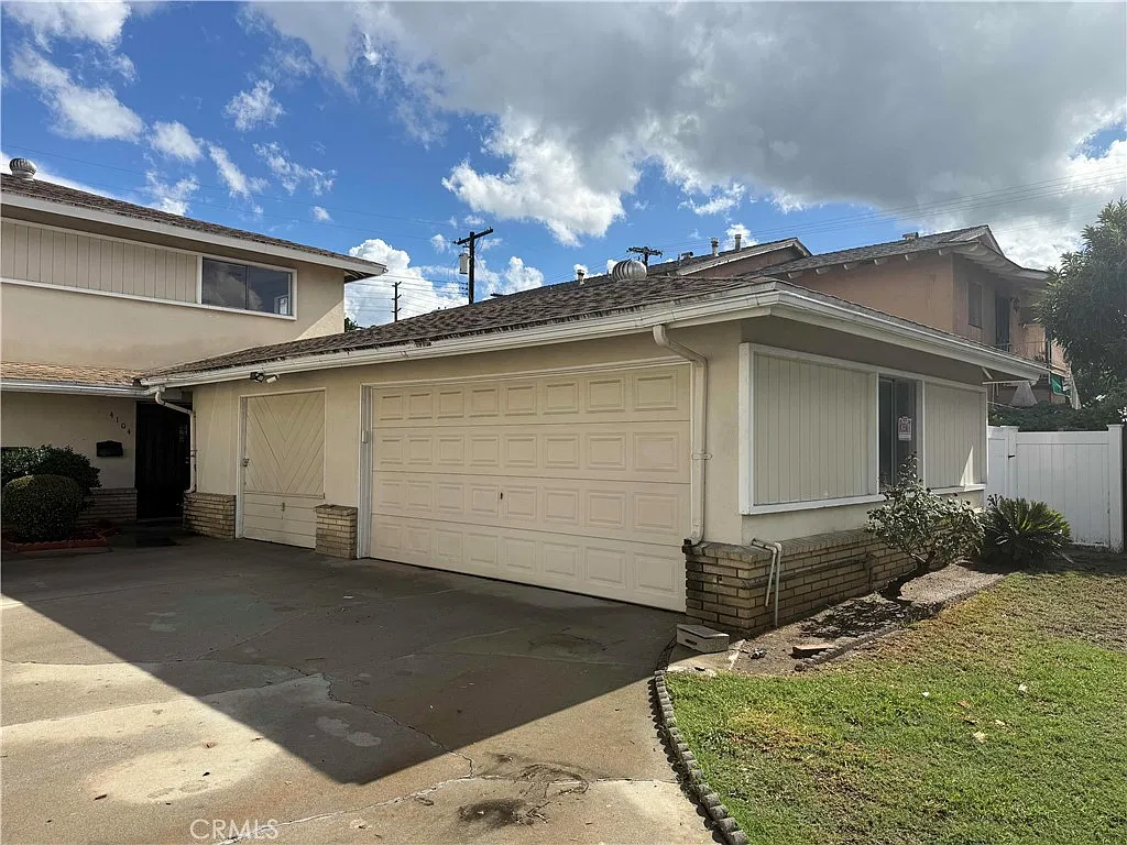 2 bed, 1.5 bath, 1100 sqft, $2,750 — Photo 2