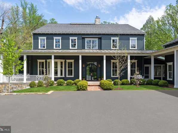 827 Turkey Run Rd, Mc Lean, VA 22101