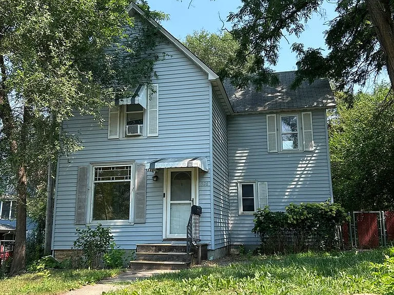 526 Winslow Ave E — Photo 1