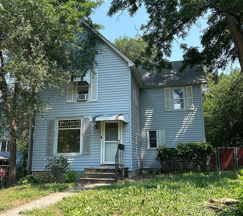 1st image of 526 Winslow Ave E