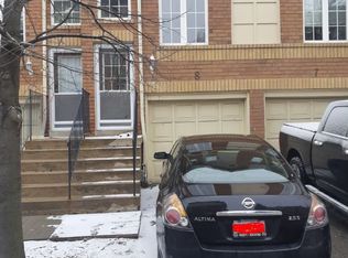 189 Galloway Rd #8, Toronto, ON M1E5H3