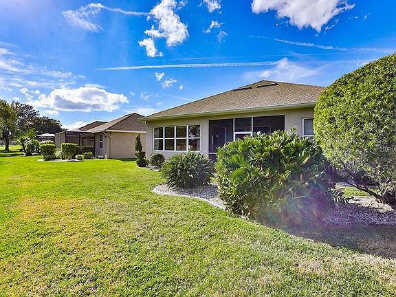 5th image of 706 Camellia Green Dr