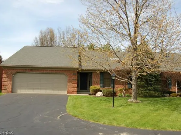 167 Talsman Dr #1, Canfield, OH 44406