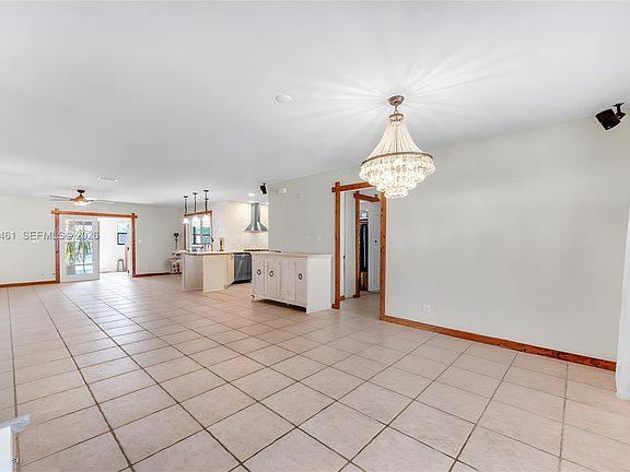 4th image of 32205 SW 199th Ct