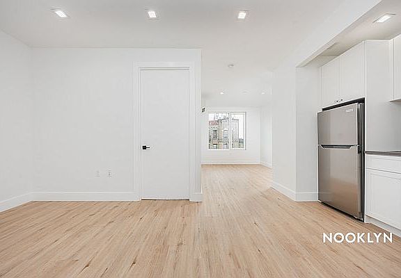 5th image of 2510 Bedford Ave #6D