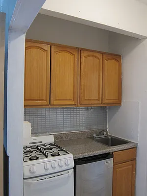 Rented by Avi Nash Associates | media 20