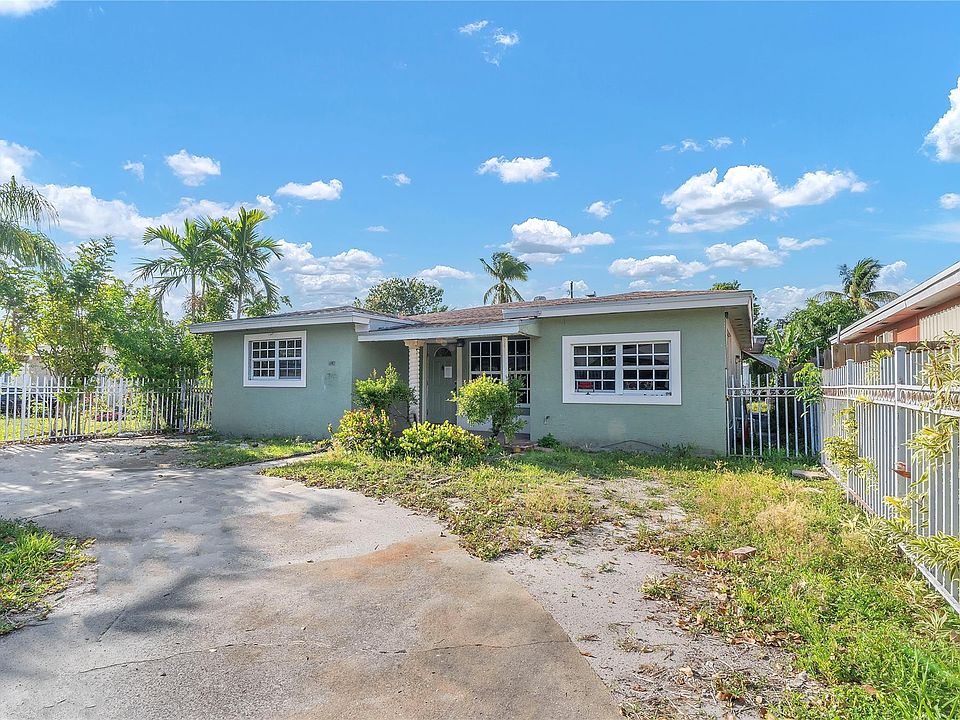 2nd image of 2538 Rodman Street