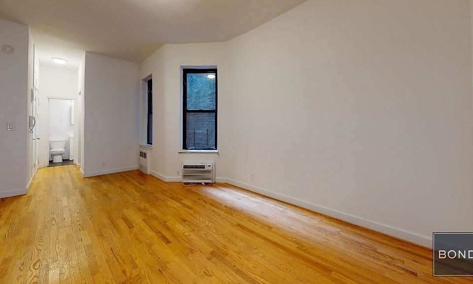 2nd image of 350 E 76th St APT 5B