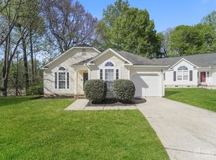 8602 Treyburn Dr, Charlotte, NC 28216