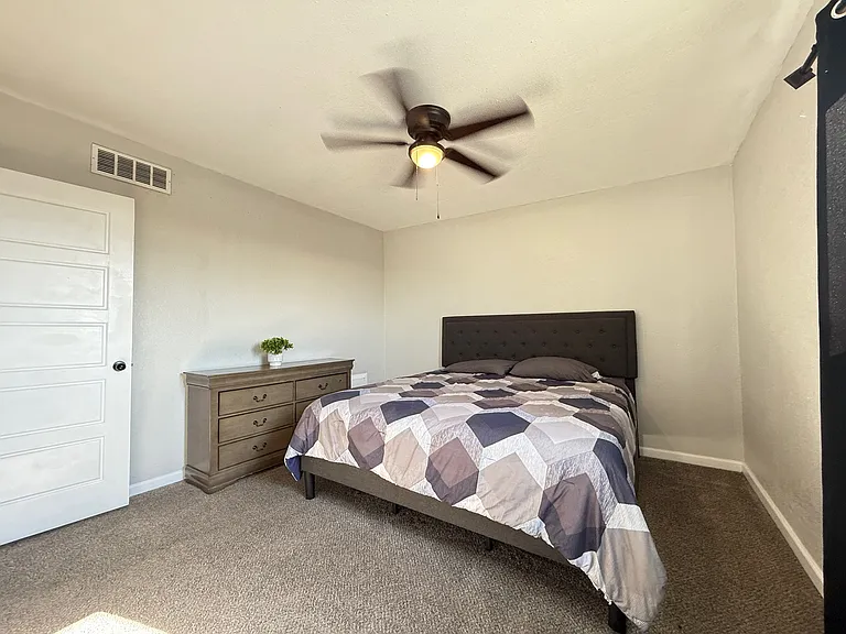7441 Alameda Ave #1-10 — Photo 17