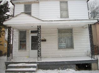 817 E Main St, Clinton, IL 61727