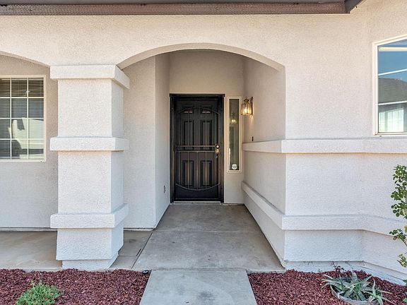 4th image of 4285 W Saginaw Way