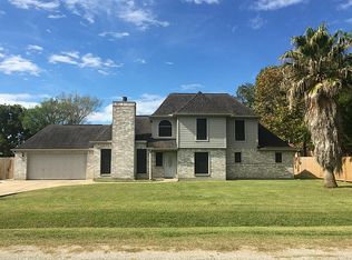 8911 Mable St, Highlands, TX 77562