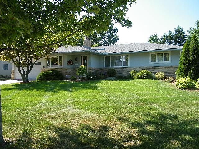 1st image of 758 Stinson Dr