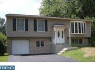 4 Flintstone Dr, Marlton, NJ 08053