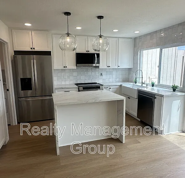 11218 Poblado Rd — Photo 4