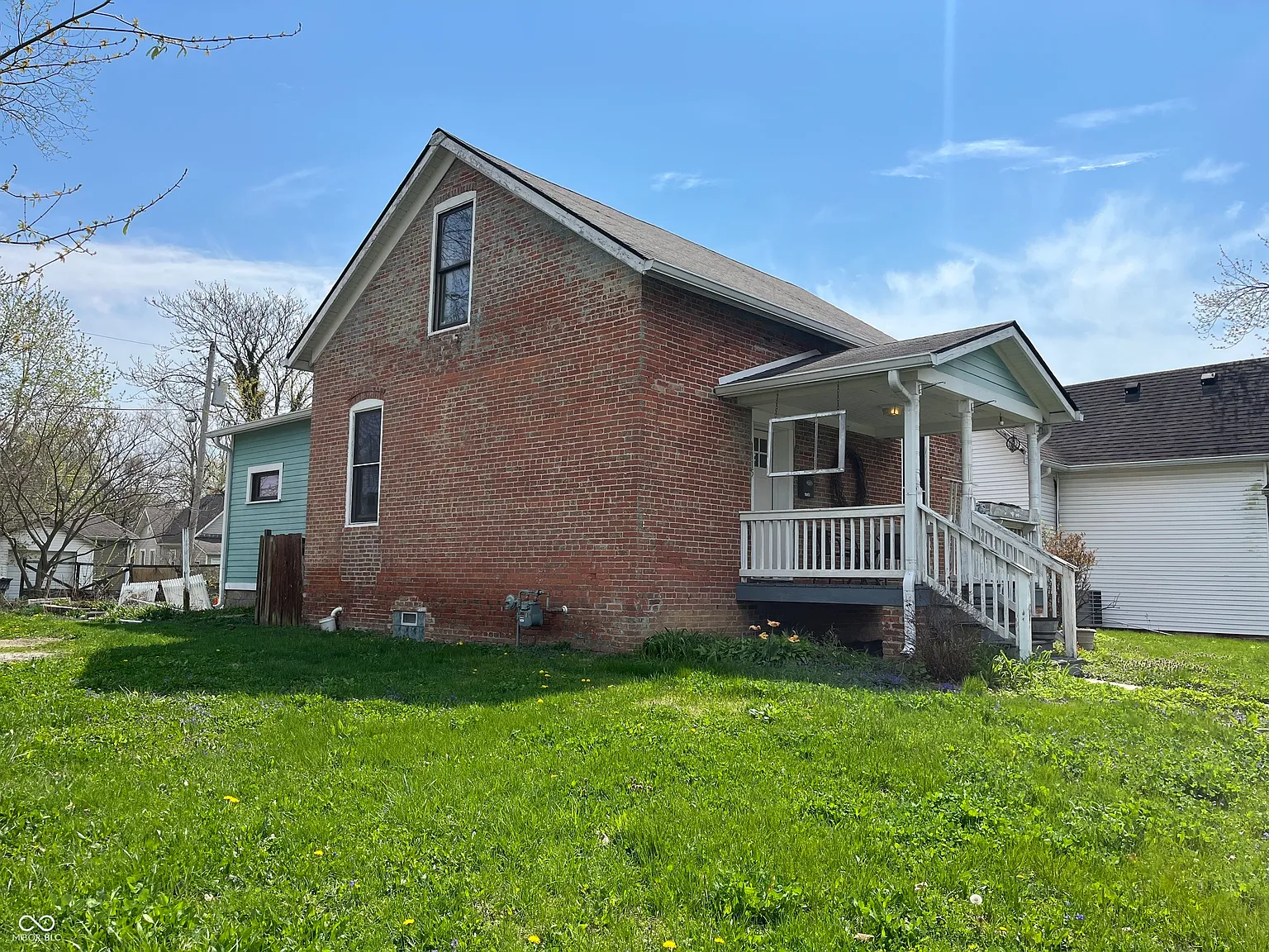 3 bed, 2.0 bath, 1315 sqft, $1,600 — Photo 2