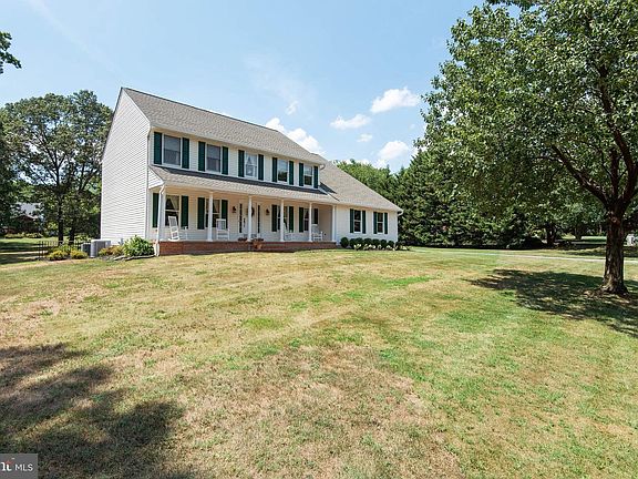 2nd image of 102 Lahinch Dr