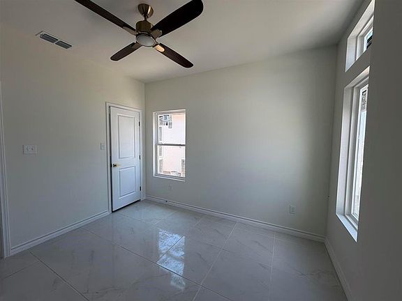 3rd image of 205 Lusitano Dr