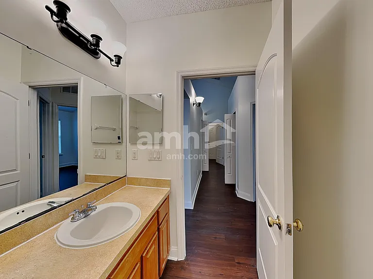 11551 Oak Meadow Ln — Photo 16