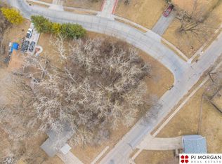 7156 N 51st St, Omaha, NE 68152