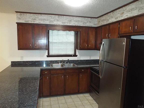2nd image of 4830 Yacht Harbour Dr