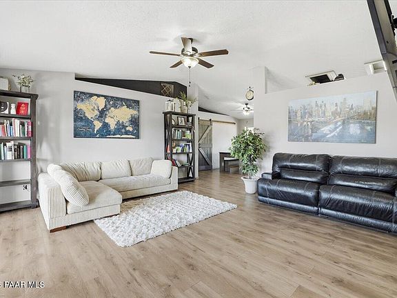 5th image of 929 N Latigo Ln