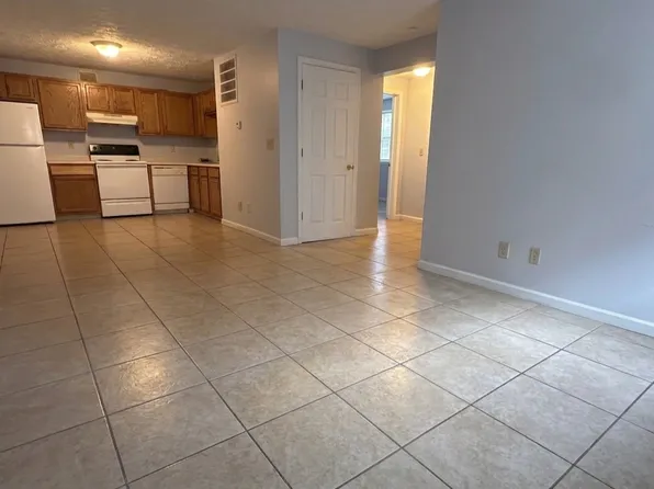 512 Beveridge St #S, Carbondale, IL 62901