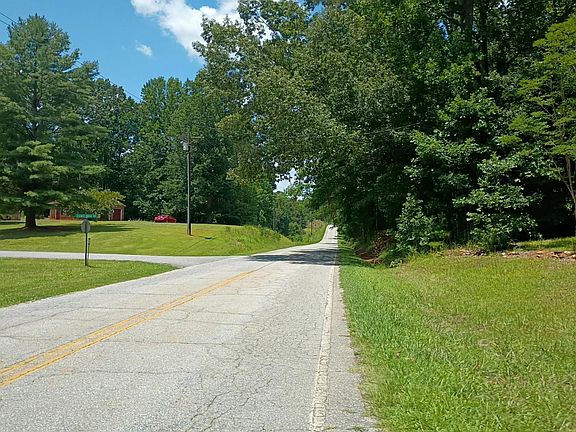 5th image of 1505 Corinth Rd
