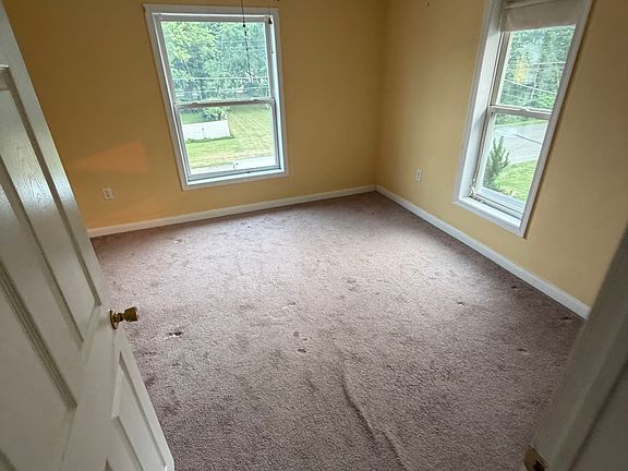 4th image of 220 W 15th St APT C