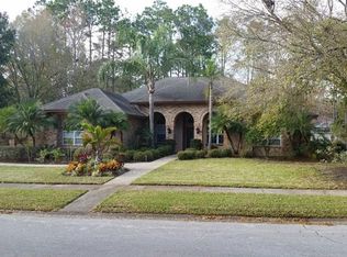 34827 Chelmsford Ln, Zephyrhills, FL 33541