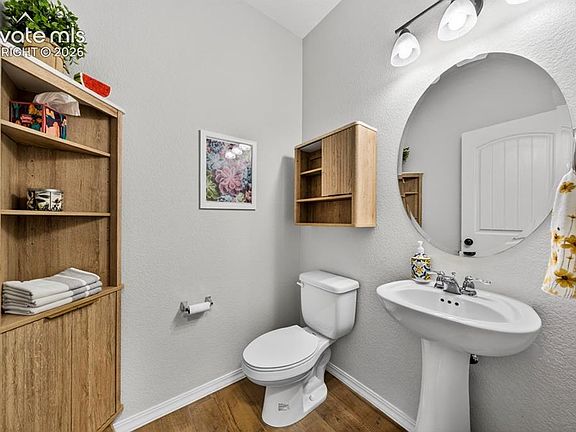 5th image of 6658 Edmondstown Dr
