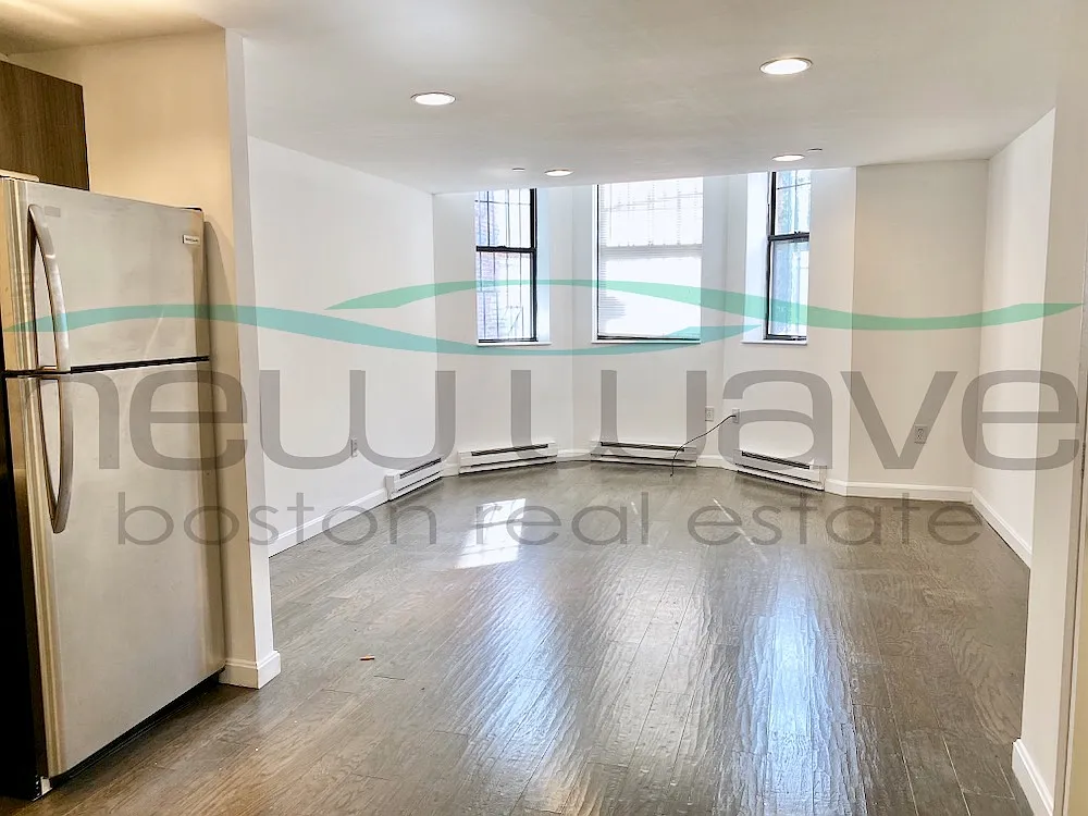 Studio, 450 sqft, $2,300 — Photo 2