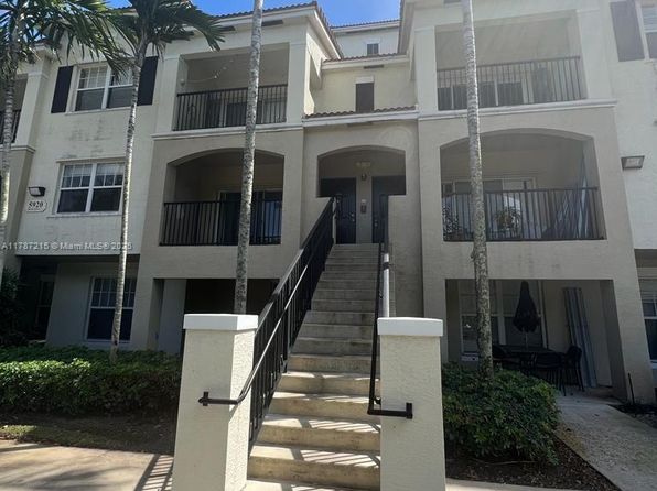 5920 W Sample Rd APT 303