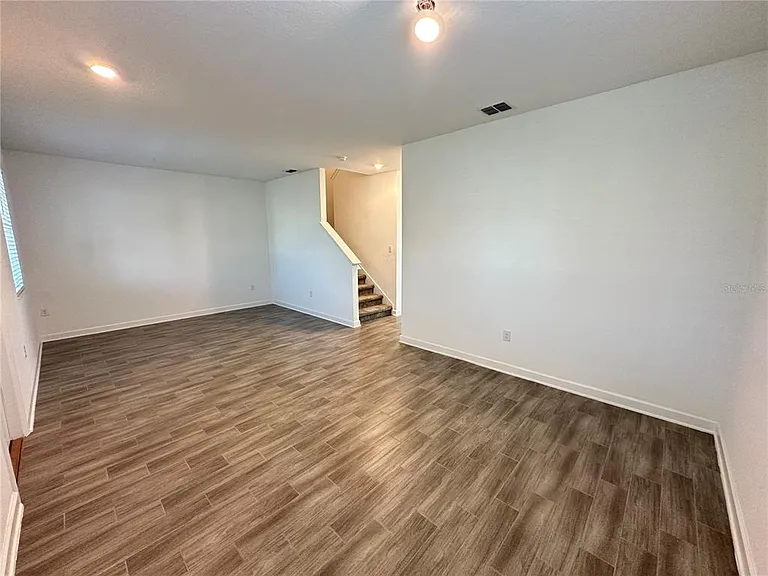 3080 Addison Blvd — Photo 3
